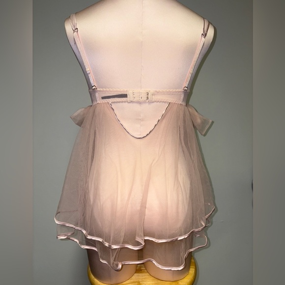 Victoria's Secret Blush Pink Lace & Mesh Babydoll Chemise - Picture 8 of 12